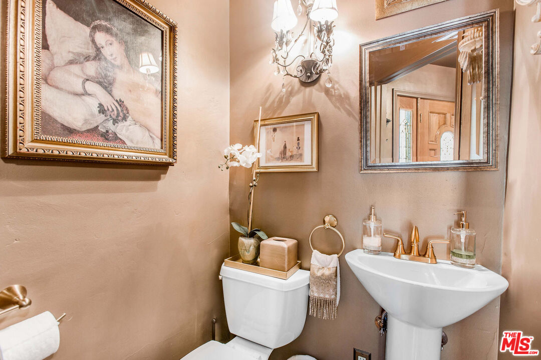 1829 Rosita Drive Glendale, CA 91208 - Photo 19 of 31