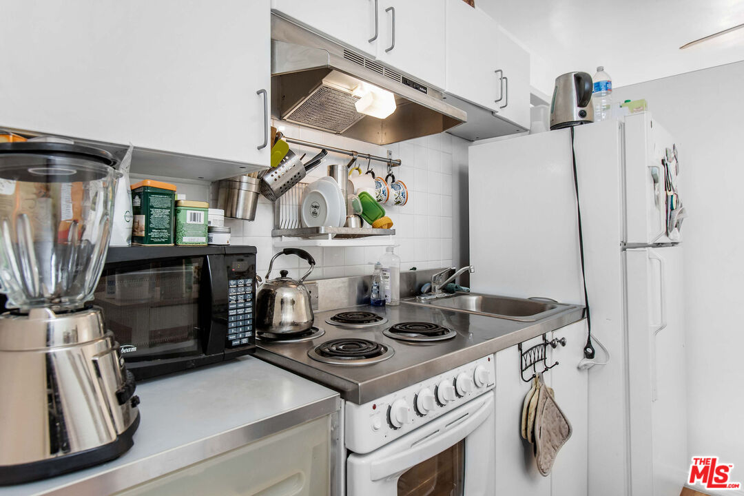 1829 Rosita Drive Glendale, CA 91208 - Photo 29 of 31