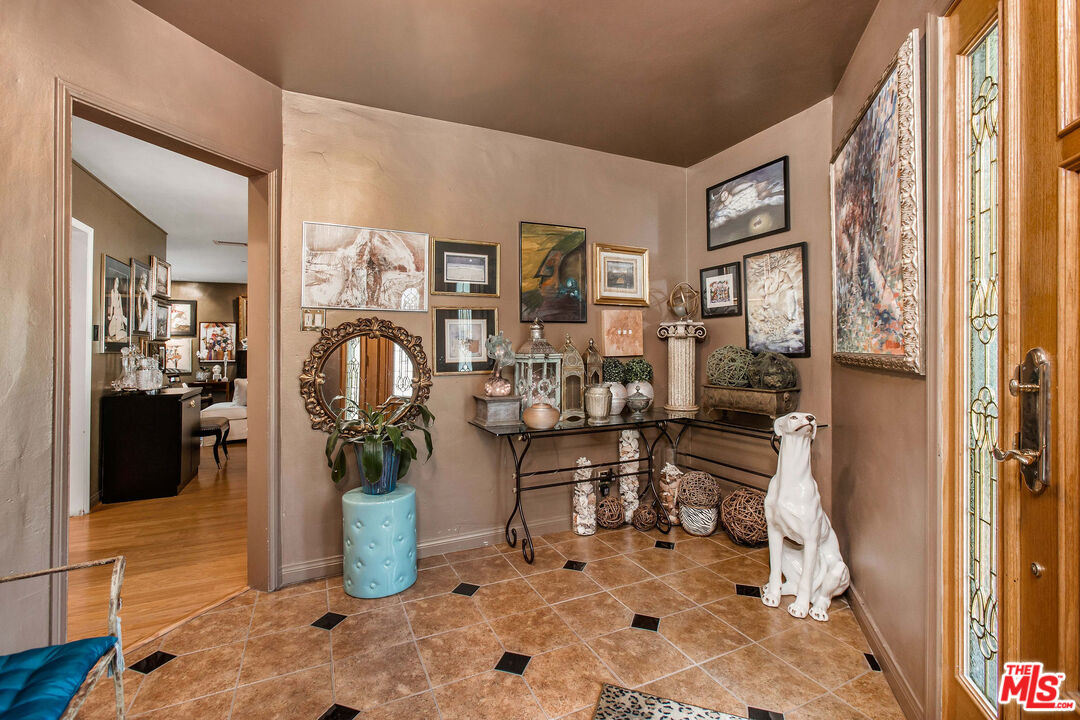 1829 Rosita Drive Glendale, CA 91208 - Photo 4 of 31