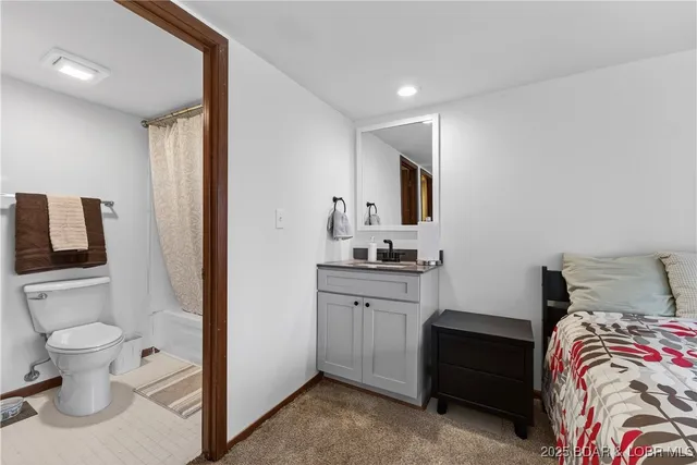 $379,999 | 328 Hogan Drive, Unit C, Lake Ozark, MO 65049