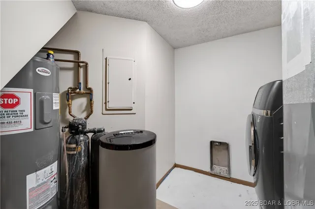 $379,999 | 328 Hogan Drive, Unit C, Lake Ozark, MO 65049