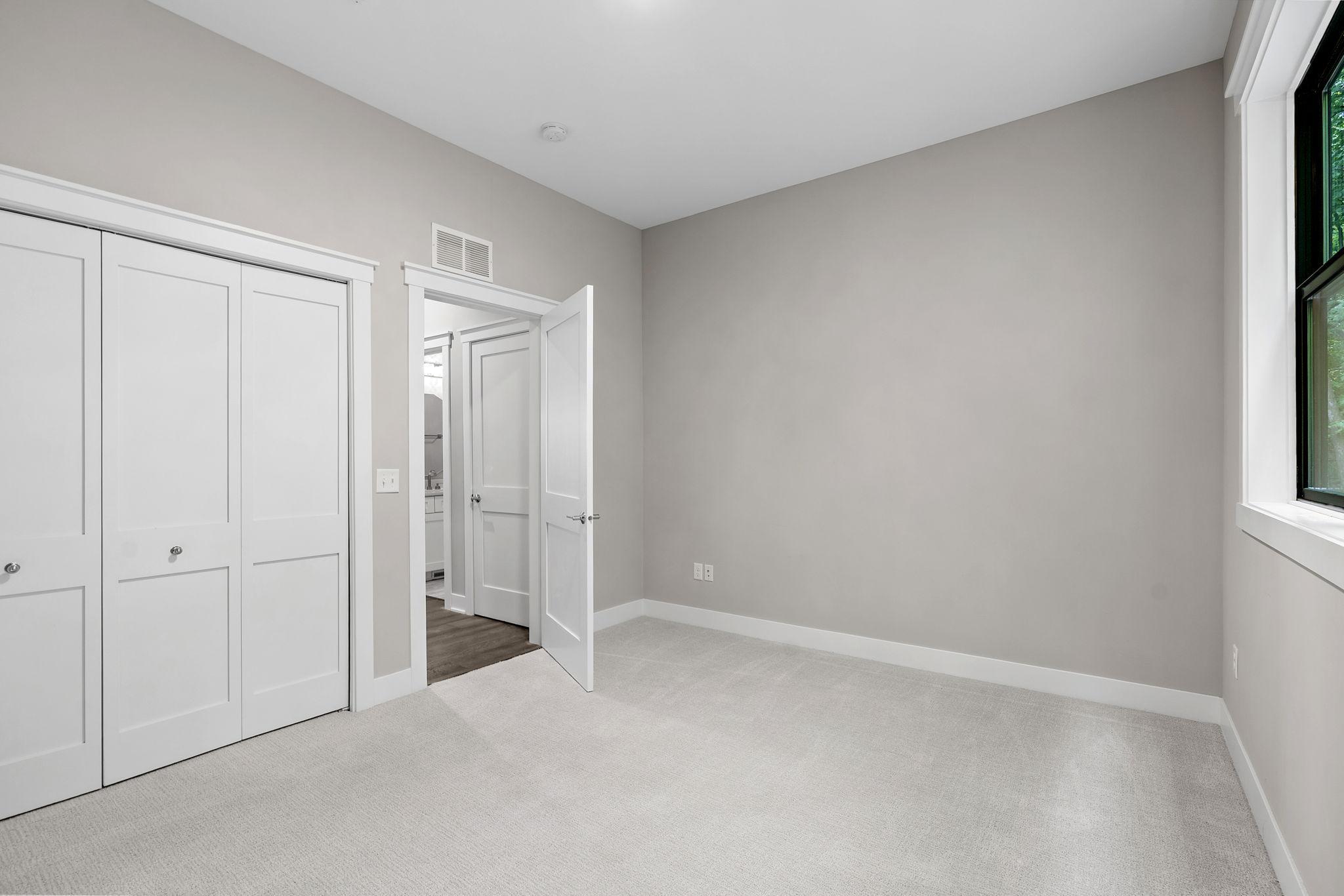 5754 Shady Oak Road, Unit 2 Minnetonka, MN 55343 - Photo 21 of 37 Gallery Image 21