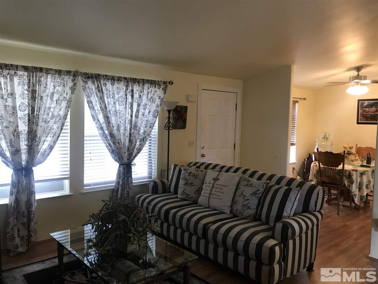 121 Platinum Pointe Way Reno, NV 89506 - Photo 3 of 13 Photo 3