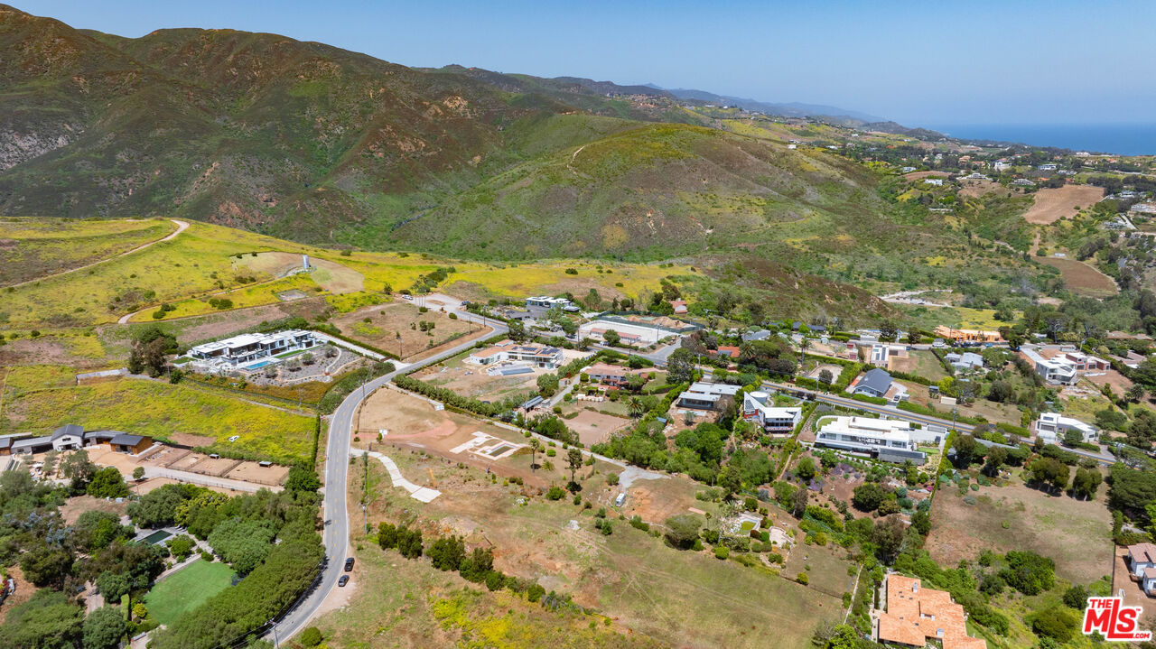 29636 Cuthbert Road Malibu, CA 90265 - Photo 28 of 30 a view of a city with an ocean