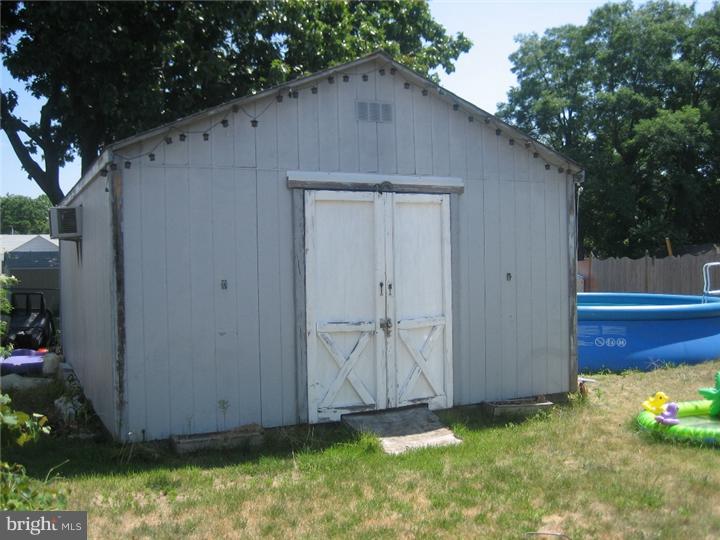 505 Heulings Avenue Riverside, NJ 08075 - Photo 12 of 12 Storage Shed