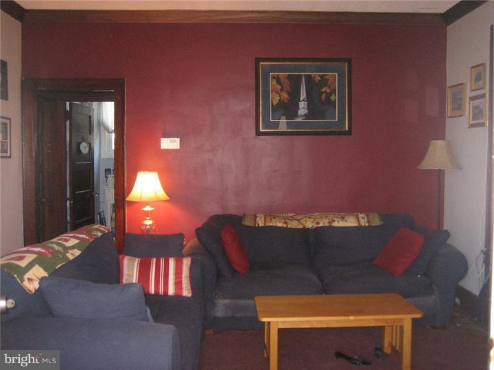 505 Heulings Avenue Riverside, NJ 08075 - Photo 4 of 12 Living Room