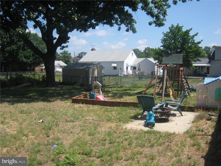 505 Heulings Avenue Riverside, NJ 08075 - Photo 10 of 12 Back Yard