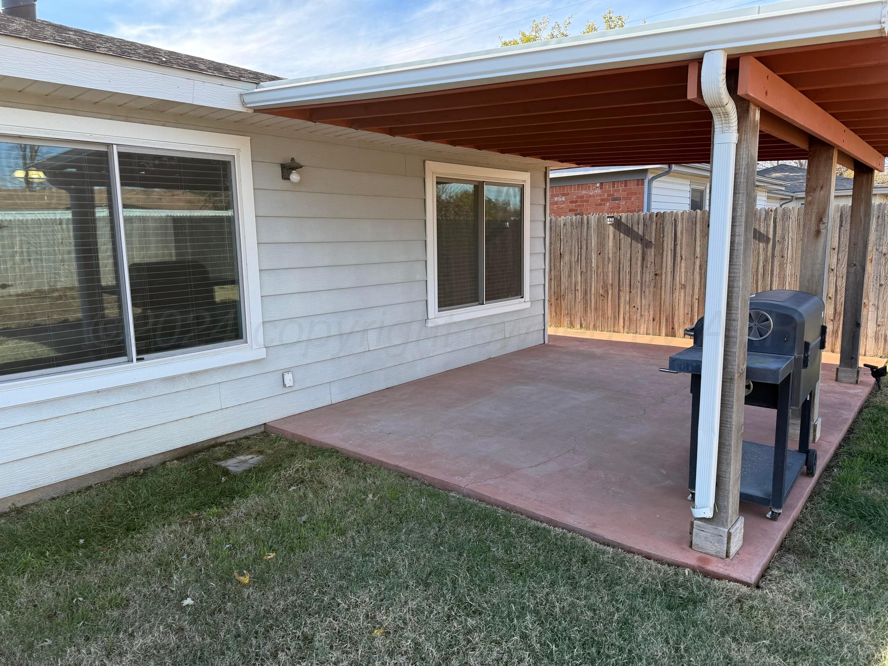 2414 Southwest 49th Avenue Amarillo, TX 79110 - Photo 24 of 28 a view of outdoor space and yard