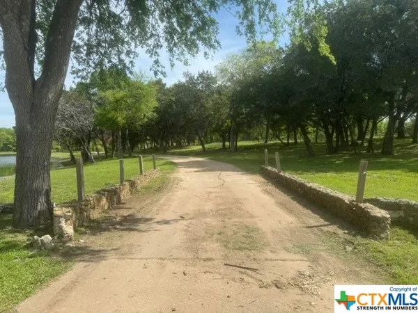 $1,999,500 | 1291 Tweedy Road, Valley Mills, TX 76689