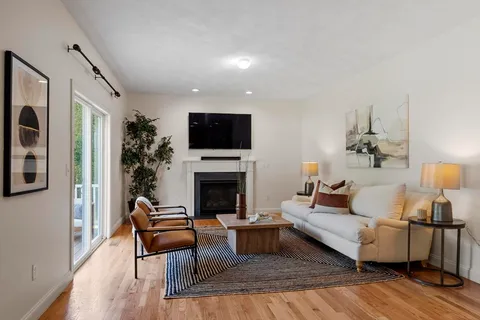 $1,598,000 | 9 Meeting House Circle, Bedford, MA 01730