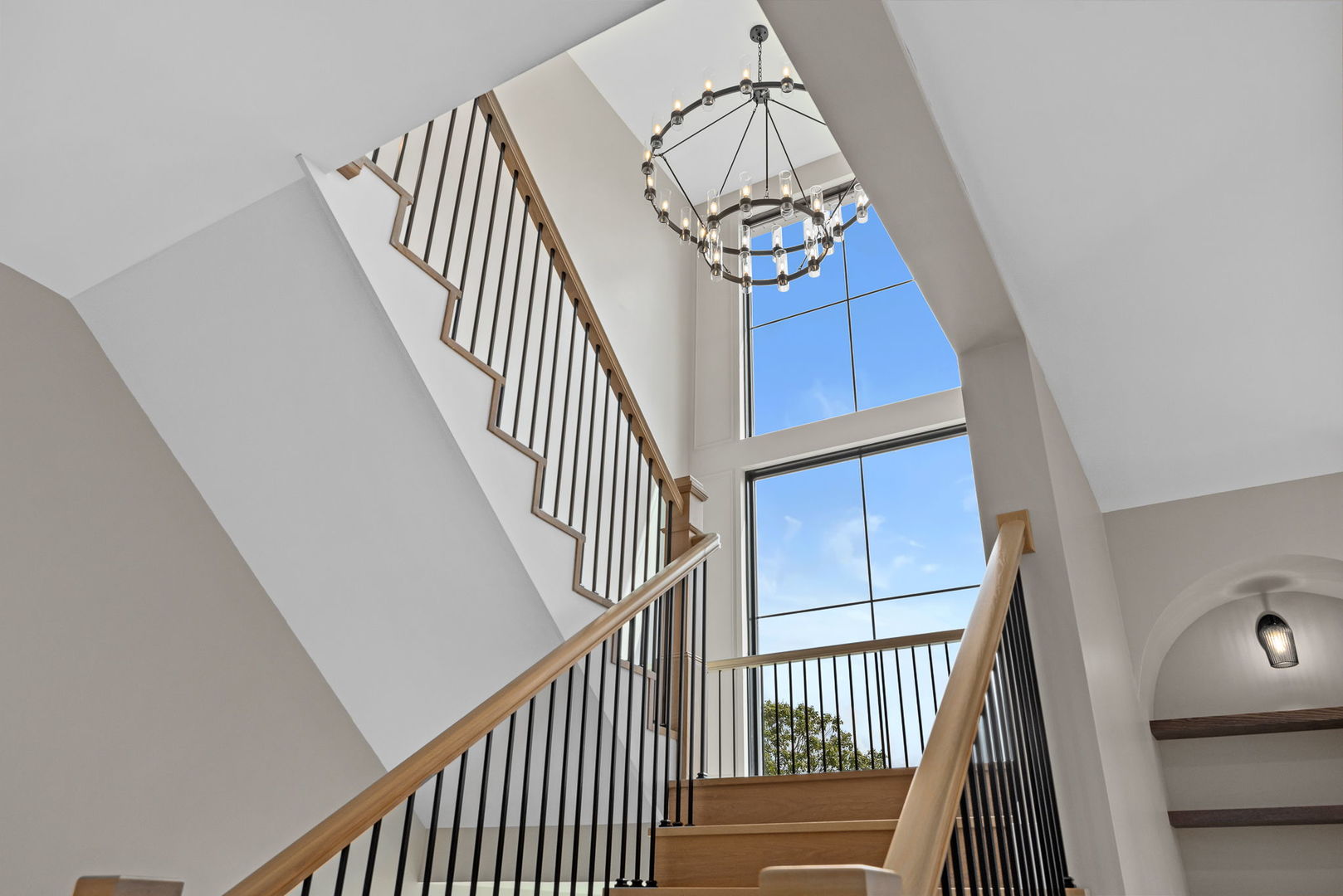 1-s710 Shaffner Road Wheaton, IL 60189 - Photo 8 of 19 a view of entryway