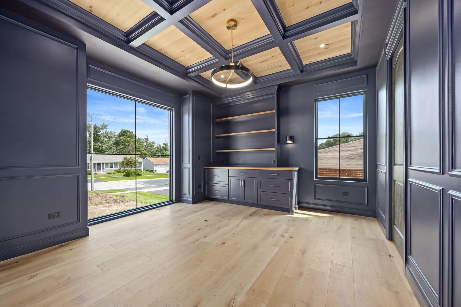 1-s710 Shaffner Road Wheaton, IL 60189 - Photo 10 of 19 a view of an empty room with a window