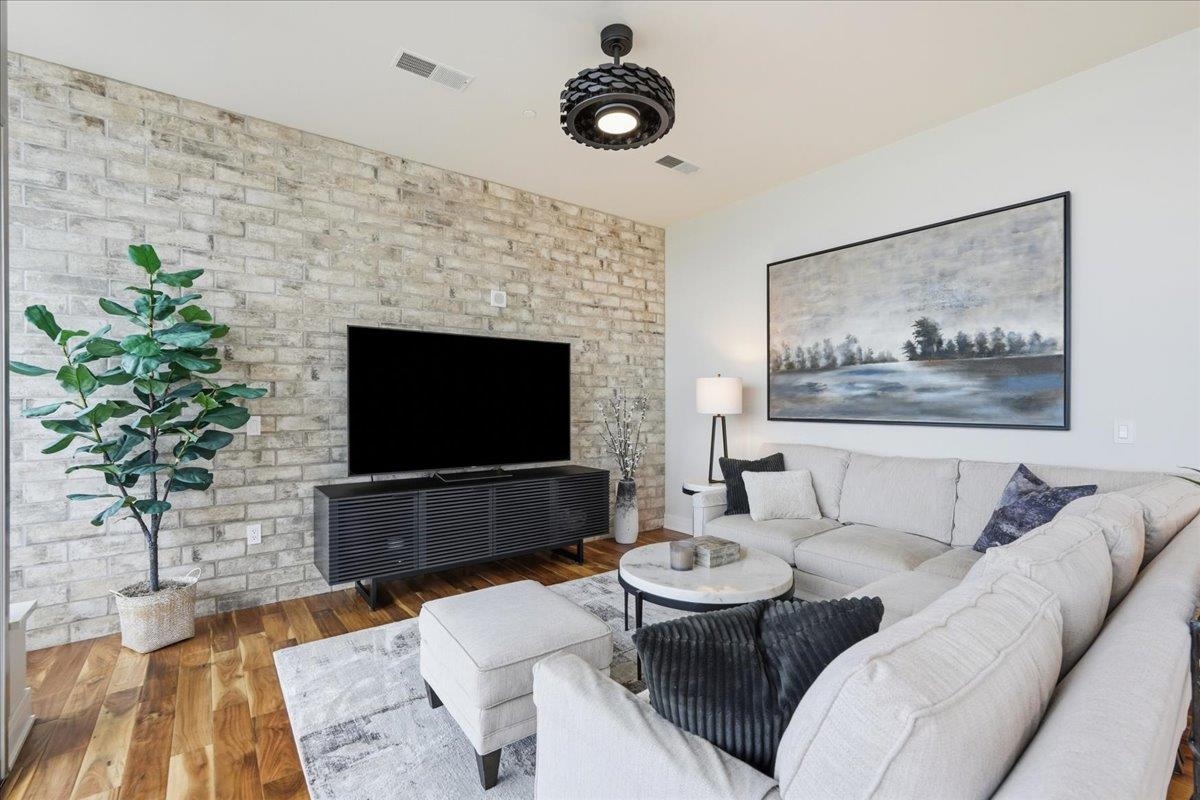 625 North Segoe Road, Unit 1100 Madison, WI 53705 - Photo 6 of 60