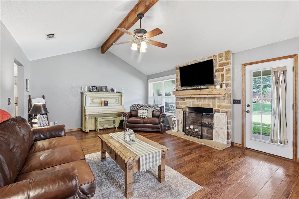 405 Lantern Ridge Drive Mansfield, TX 76063 - Photo 6 of 37