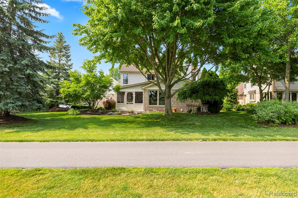 46671 Mornington Road Canton, MI 48188 - Photo 60 of 76 Gallery Image 60