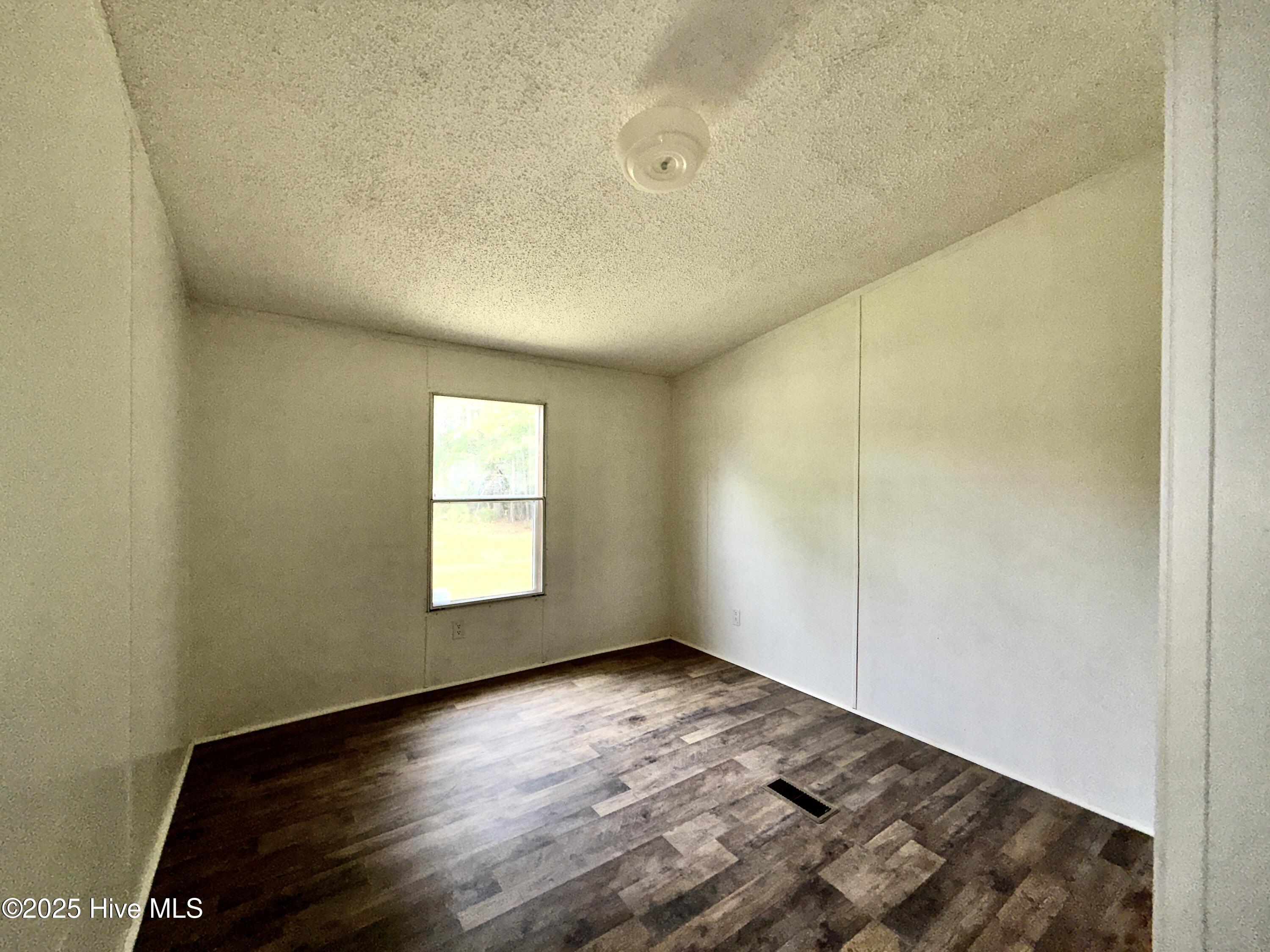 184 Hardison Road Holly Ridge, NC 28445 - Photo 13 of 22 IMG_9477