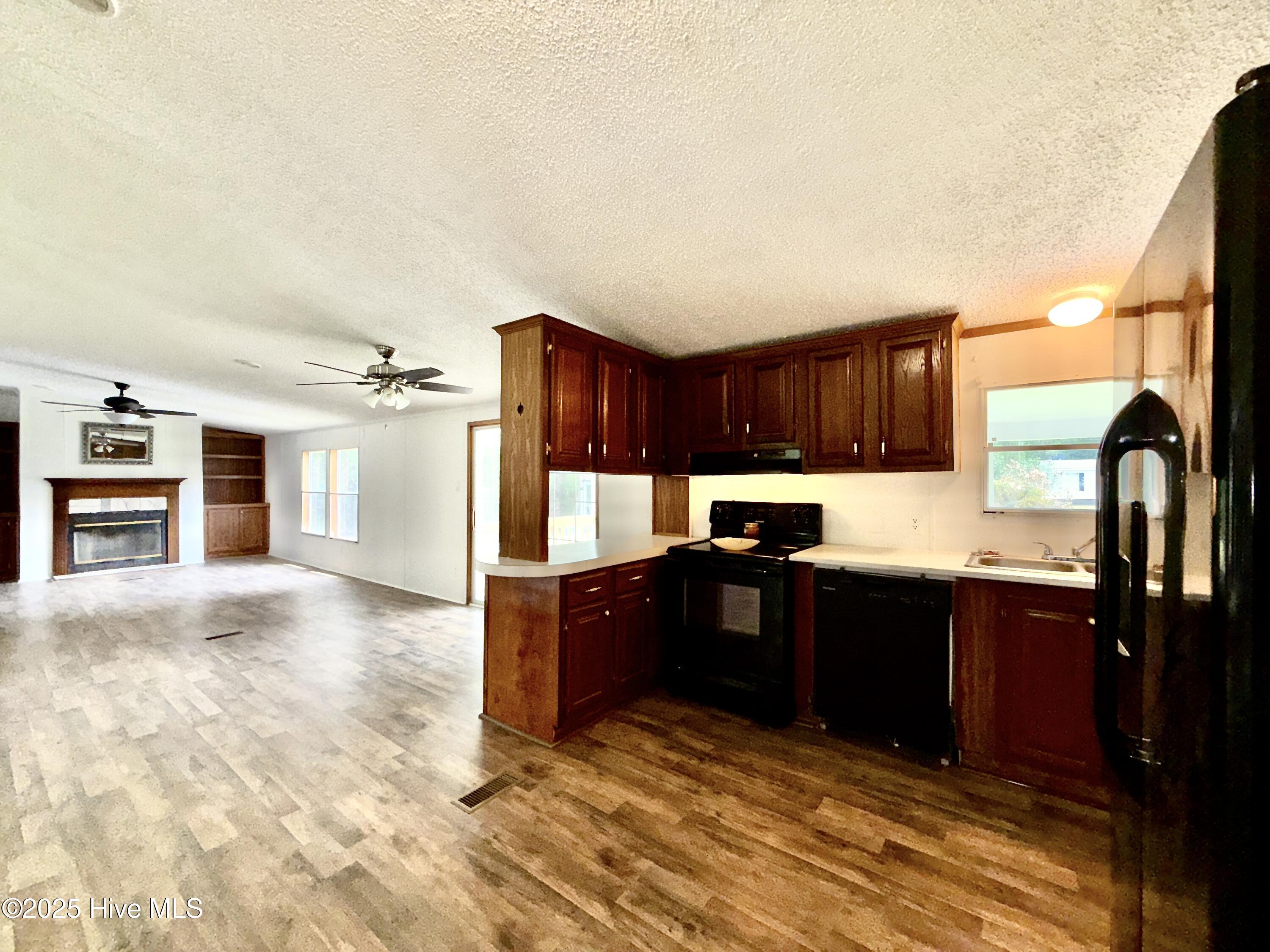 184 Hardison Road Holly Ridge, NC 28445 - Photo 8 of 22 IMG_9485