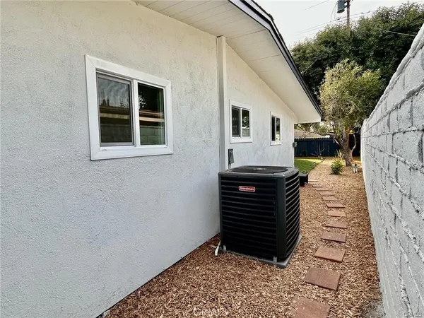 $4,500 | 821 North Mountain View Place, Fullerton, CA 92831