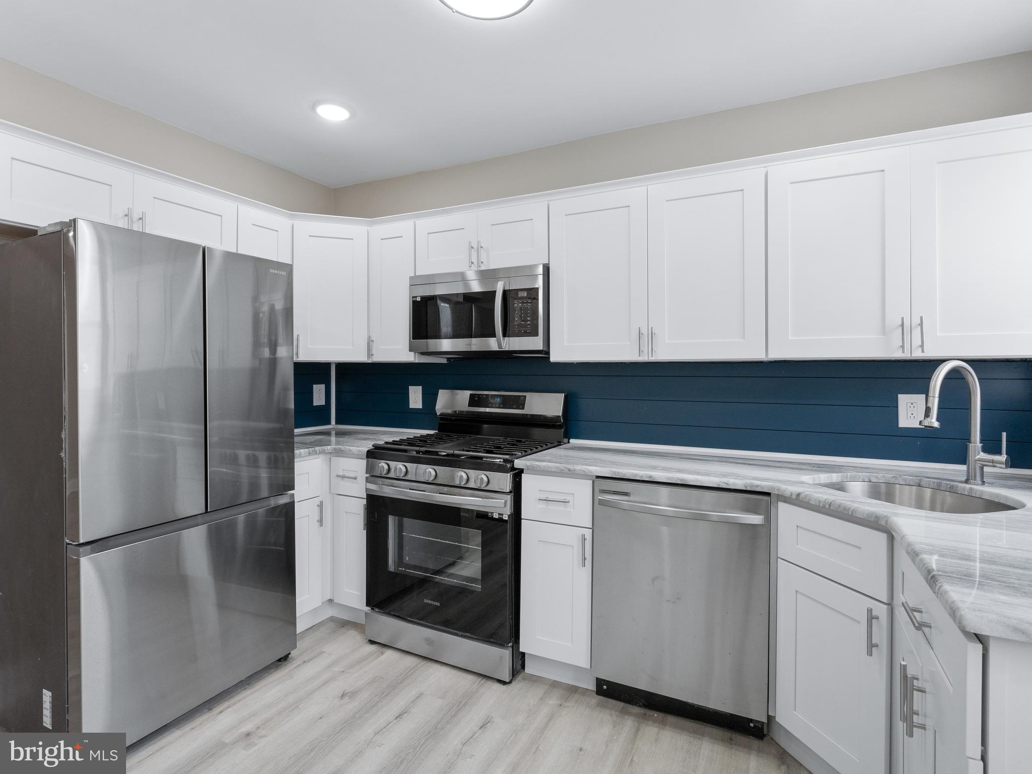 1227 Kerper Street Philadelphia, PA 19111 - Photo 10 of 21
