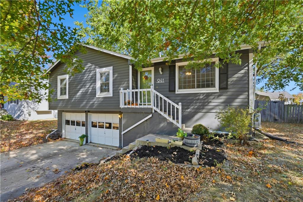 941 Northeast Bristol Drive Lee's Summit, MO 64086 - Photo 1 of 1