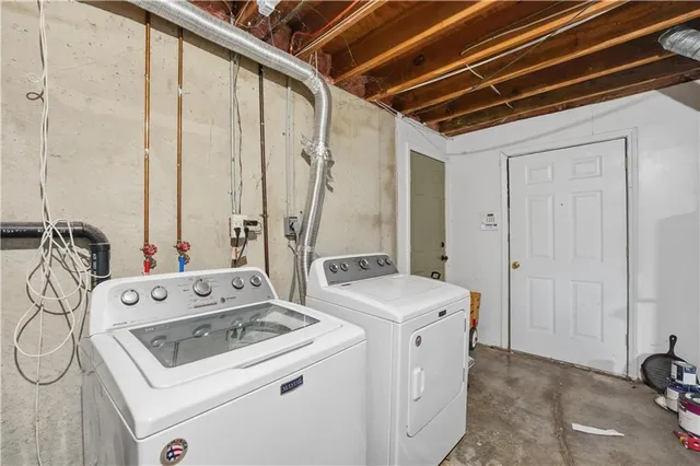 $293,000 | 941 Northeast Bristol Drive, Lee's Summit, MO 64086