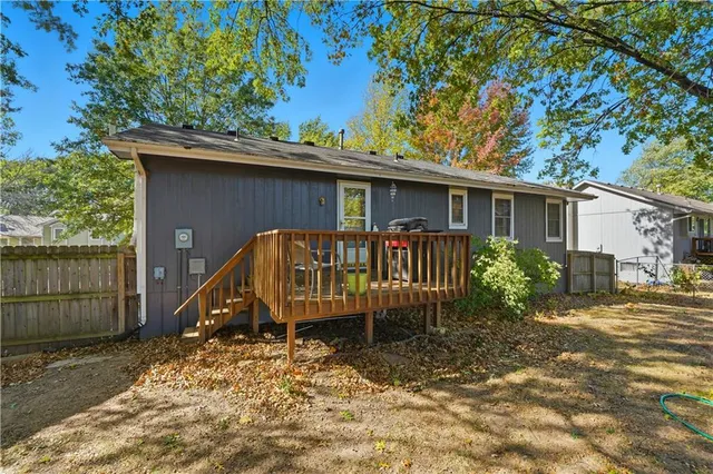 $293,000 | 941 Northeast Bristol Drive, Lee's Summit, MO 64086