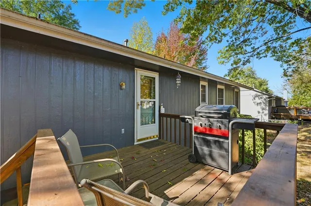 $293,000 | 941 Northeast Bristol Drive, Lee's Summit, MO 64086