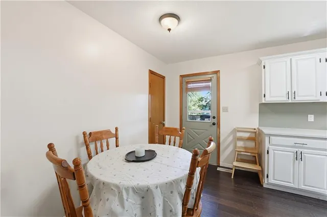 $293,000 | 941 Northeast Bristol Drive, Lee's Summit, MO 64086