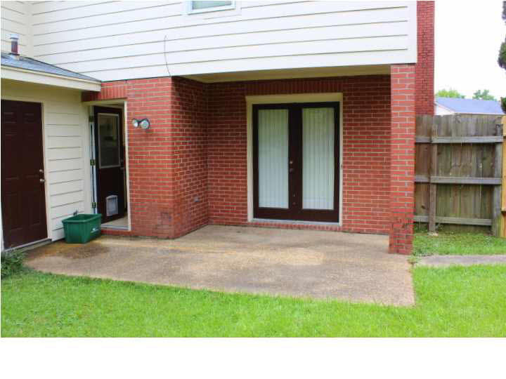 26 Northtown Road, Unit A Jackson, MS 39211 - Photo 31 of 33 Patio