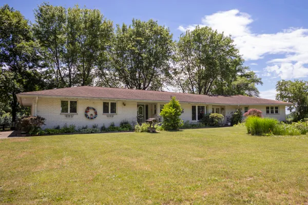 $389,900 | 1550 East Y Avenue, Vicksburg, MI 49097