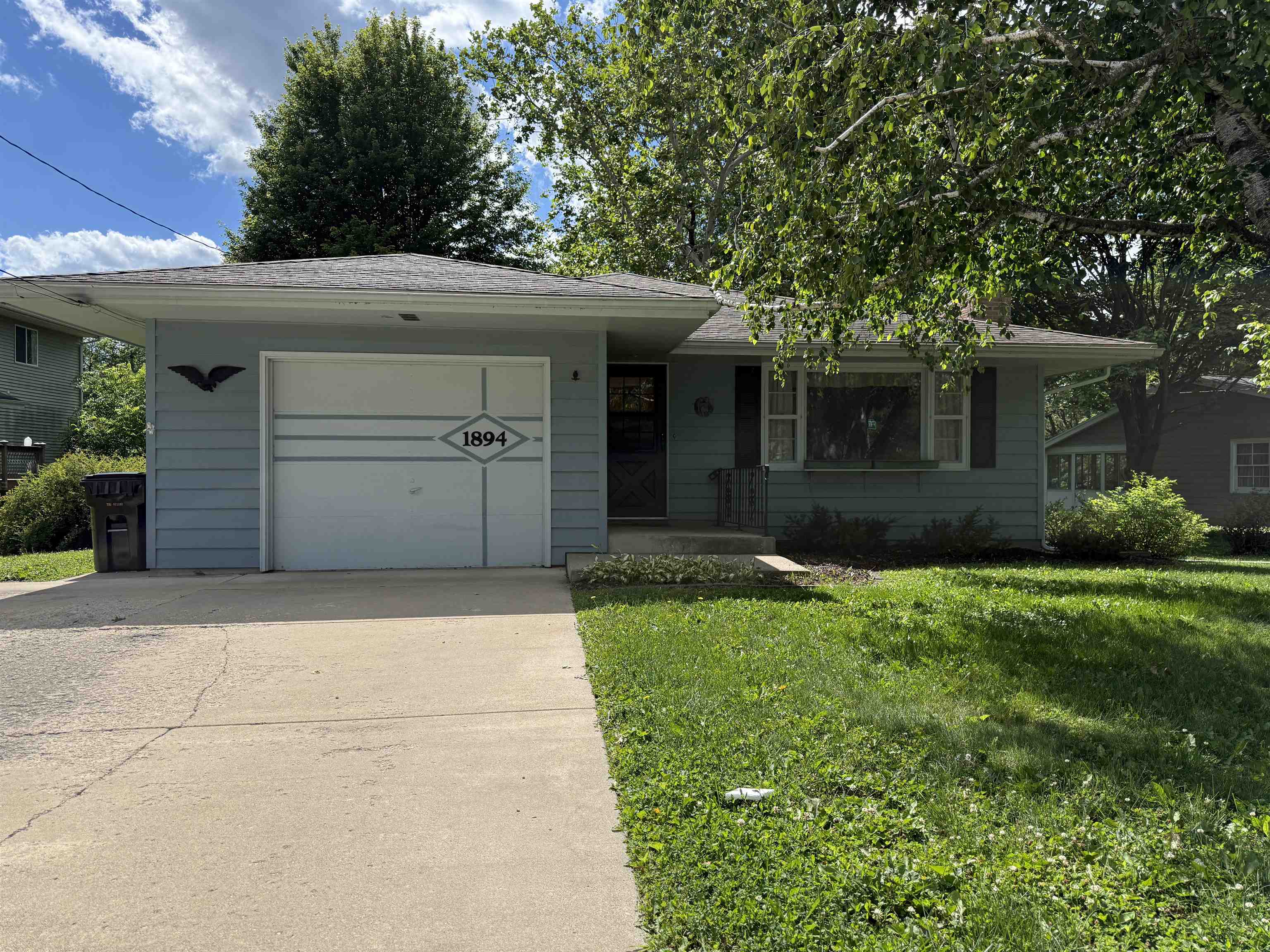 1894 North Ridge Drive Freeport, IL 61032 - Photo 1 of 25