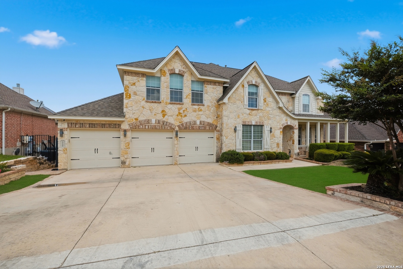 13126 Spring Run Helotes, TX 78023 - Photo 3 of 38
