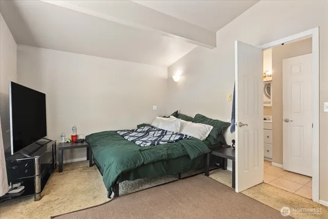 $1,250,000 | 245 Southeast Croston Lane, Issaquah, WA 98027