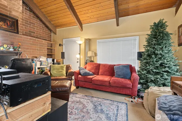 $1,100,000 | 245 Southeast Croston Lane, Issaquah, WA 98027