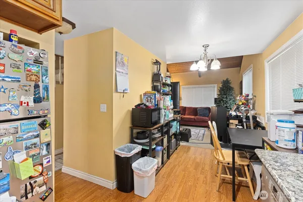 $1,100,000 | 245 Southeast Croston Lane, Issaquah, WA 98027