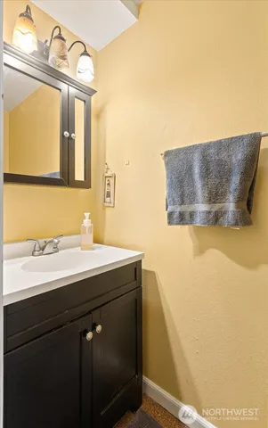 $1,250,000 | 245 Southeast Croston Lane, Issaquah, WA 98027