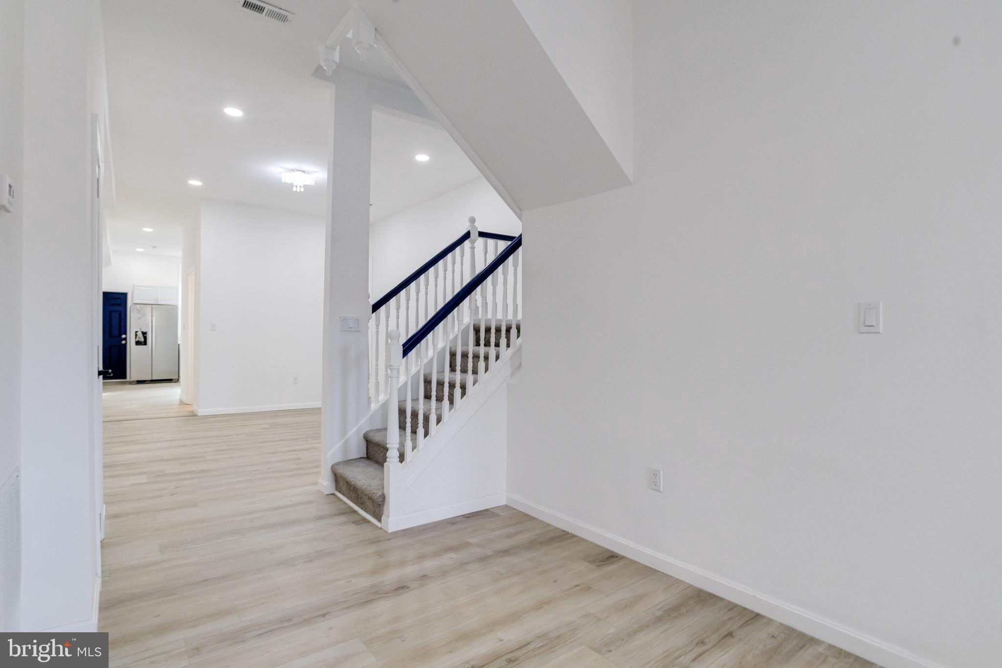 3015 Windsor Avenue Baltimore, MD 21216 - Photo 11 of 64 Living Room