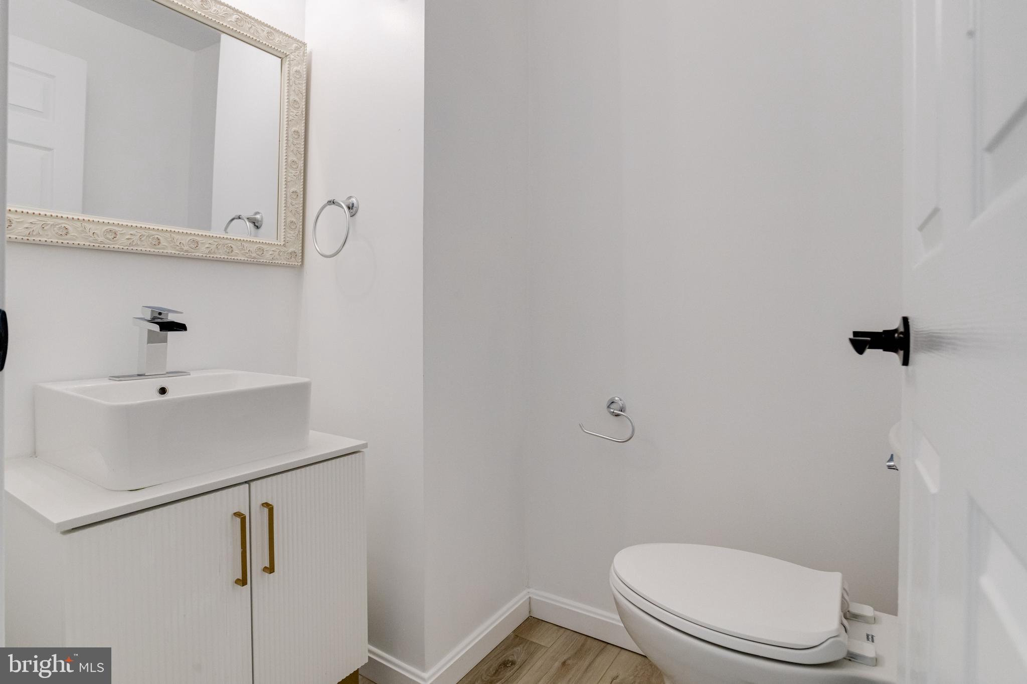 3015 Windsor Avenue Baltimore, MD 21216 - Photo 20 of 64 Half Bath