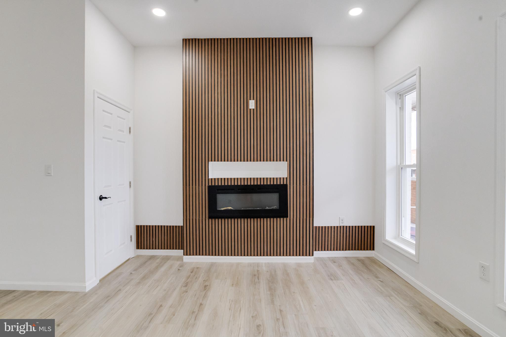 3015 Windsor Avenue Baltimore, MD 21216 - Photo 4 of 64 Living Room