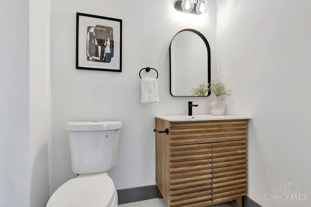 1605 Ruth Avenue Cincinnati, OH 45207 - Photo 7 of 32 Gallery Image 7