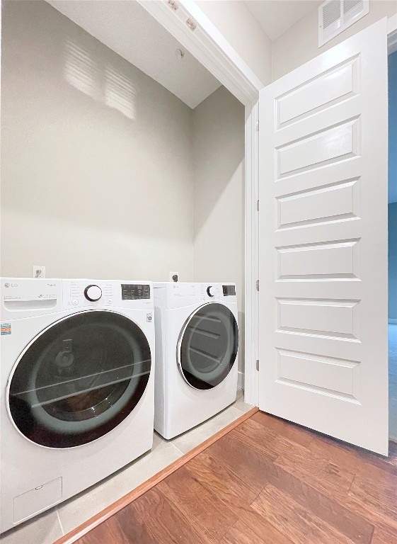 4325 Jackson Avenue, Unit 2301 Austin, TX 78731 - Photo 22 of 31 a utility room with dryer and washer
