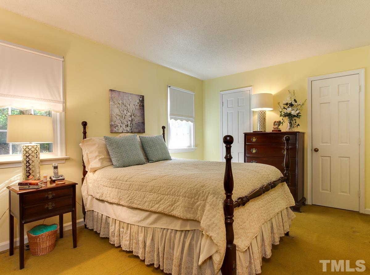 4401 Irving Court Raleigh, NC 27609 - Photo 14 of 25 Gallery Image 14