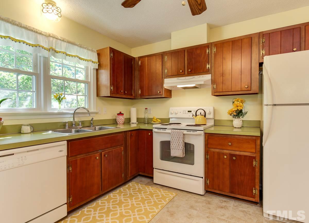 4401 Irving Court Raleigh, NC 27609 - Photo 10 of 25 Gallery Image 10