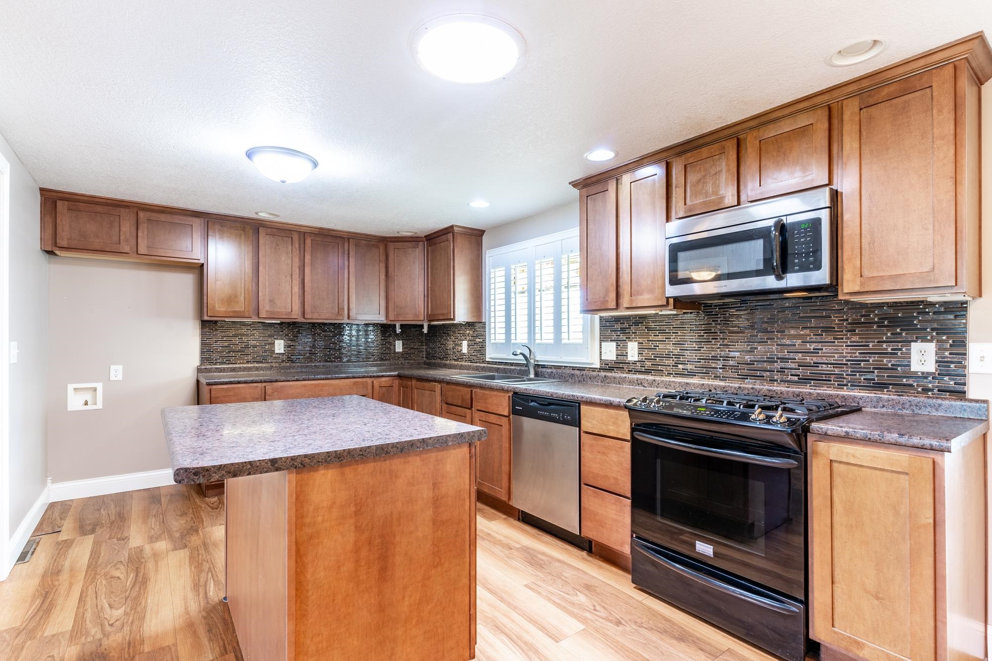 401 North Ray Road Fremont, IN 46737 - Photo 10 of 34