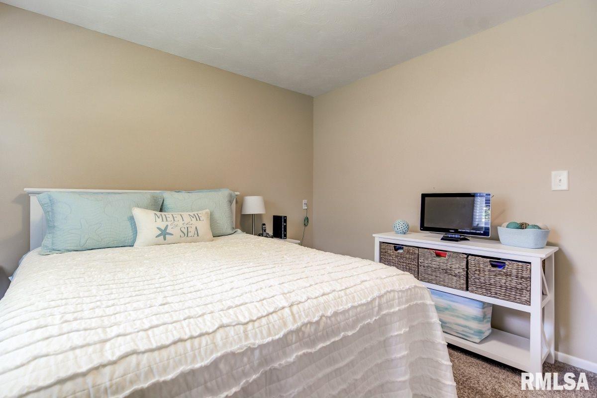 4113 Hazelcrest Road Springfield, IL 62703 - Photo 26 of 36