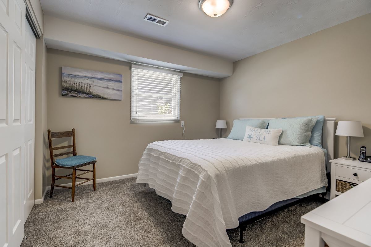 4113 Hazelcrest Road Springfield, IL 62703 - Photo 27 of 36