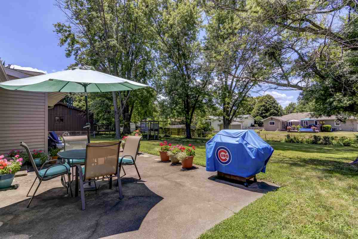 4113 Hazelcrest Road Springfield, IL 62703 - Photo 29 of 36
