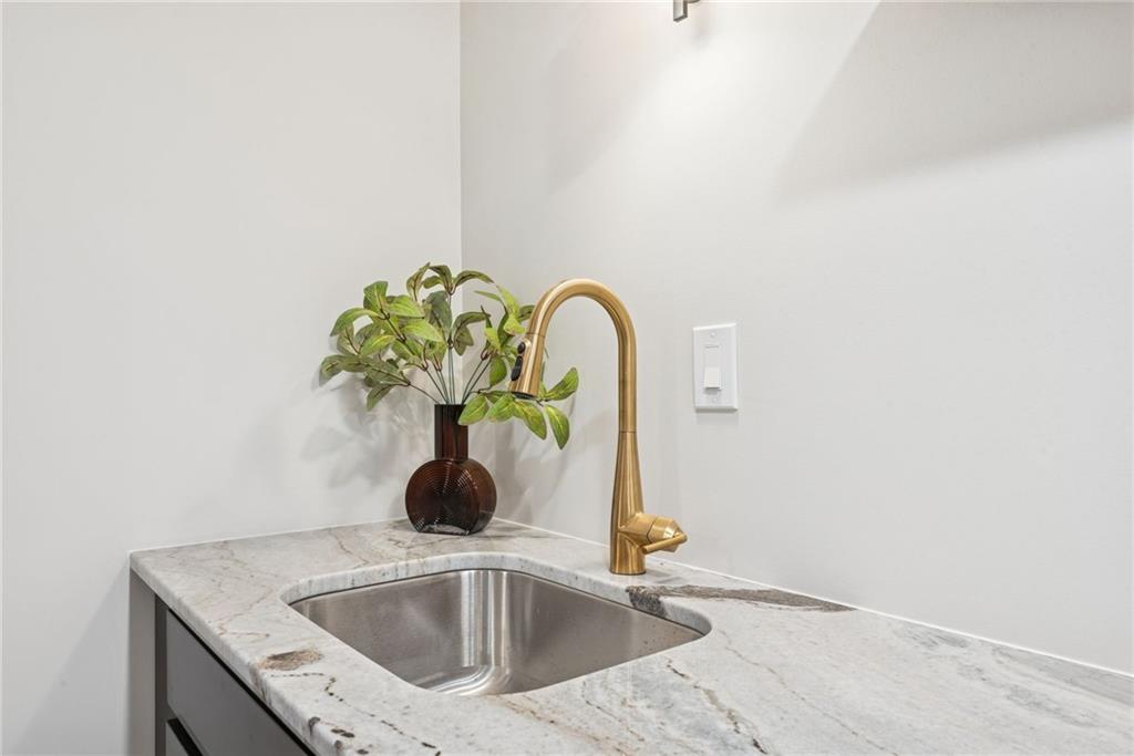 490 Old Clairton Road Pittsburgh, PA 15236 - Photo 30 of 40