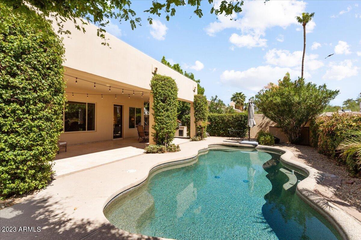 719 East Circle Road Phoenix, AZ 85020 - Photo 35 of 38 35-Pool