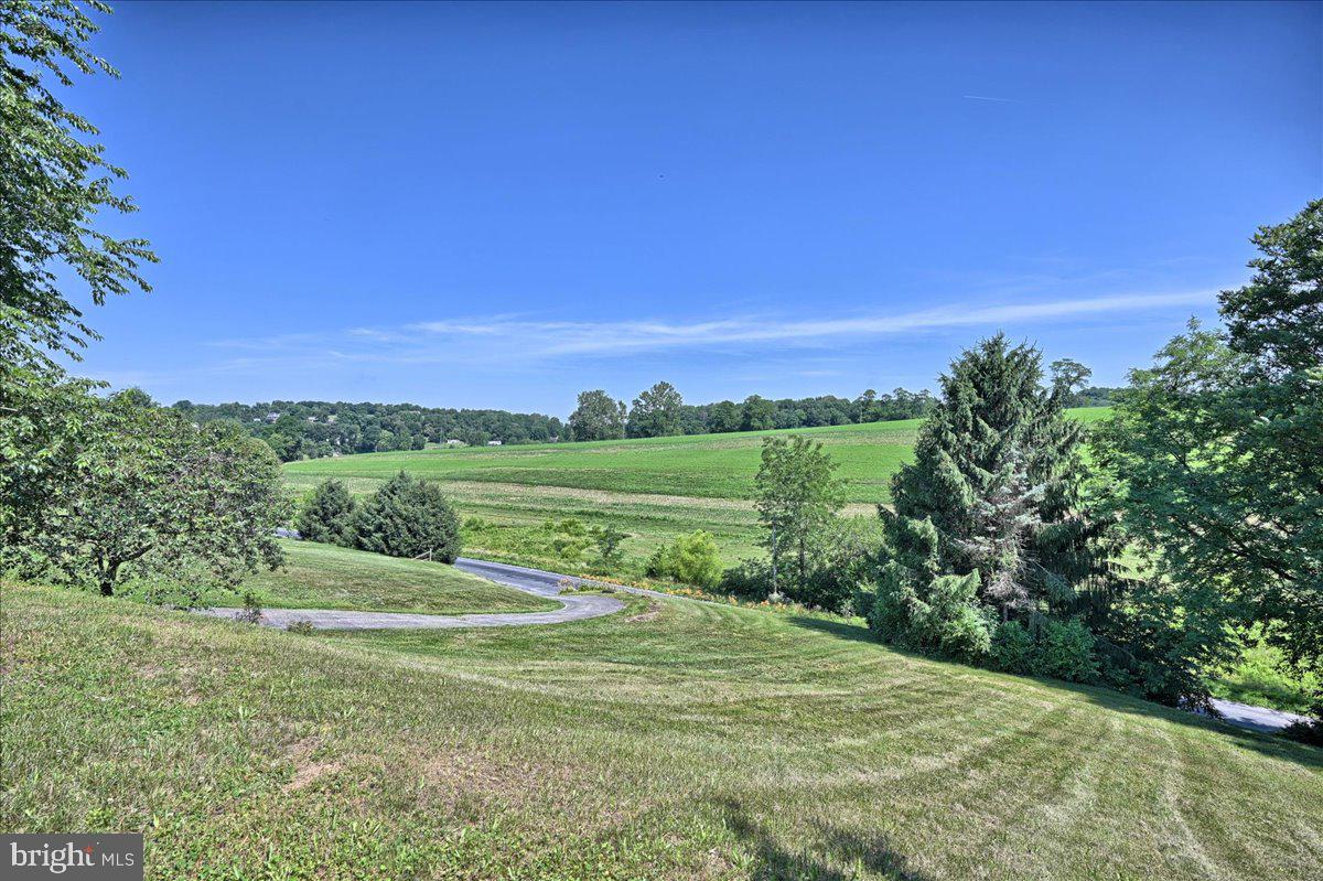 198 Sides Mill Road Strasburg, PA 17579 - Photo 3 of 32